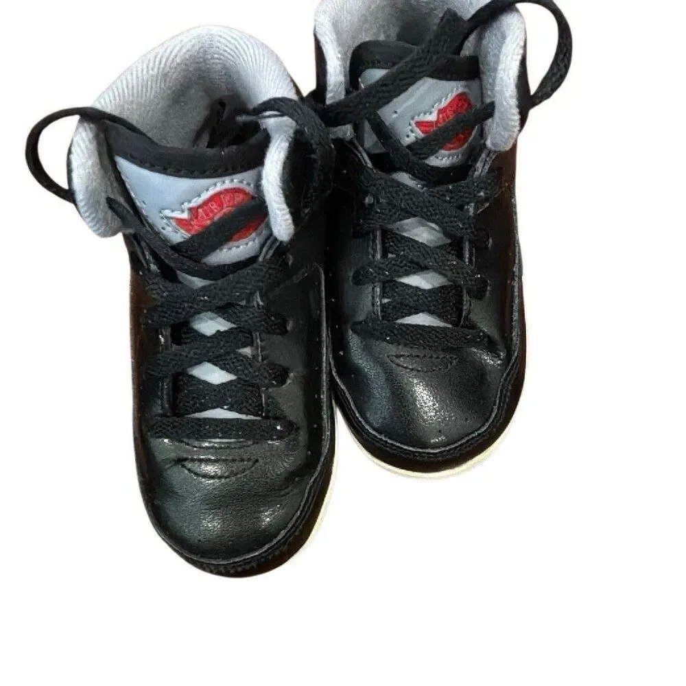 Nike Air Jordan 2 Unisex Kids Black/Gray/Red/White Leather Mid Top Sneakers 8C